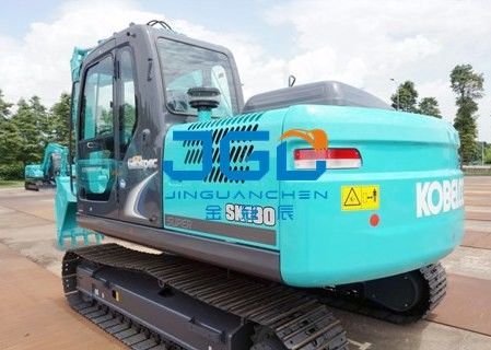 SK130-8 Máy đào Mặt trước và cửa sau Chiếc đèn pha phía trên và phía dưới kính chắn gió sơn