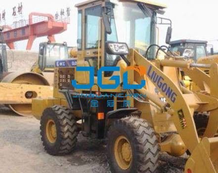 Loader CLC926 Bước trước Bước sau Bước trái và bên phải Cửa sổ góc bên kính chắn gió