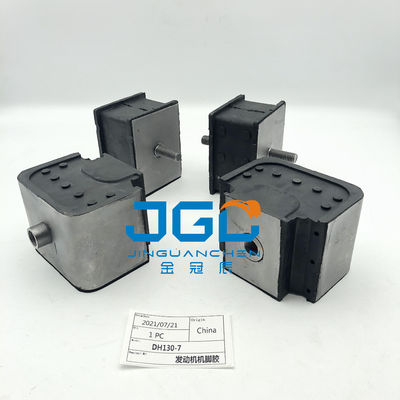 Các bộ phận máy đào Doosan Daewoo DH130-7 Máy móc chân cao su chống va chạm.