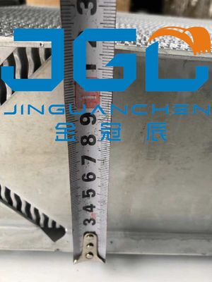 Máy đào E345d2 E349D2 Thang nước tản nhiệt 372-8883 383-6407 3852618 3728885