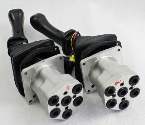 Máy đào nóng DX6 PIN Một bộ trái và phải Kiểm soát Joystick thủy lực