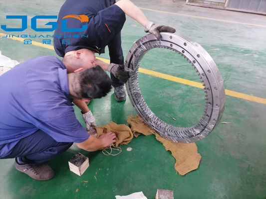 20y-25-21100 Máy xúc Vòng bi quay ngang Vòng bi lăn cho PC200-6 PC210-6 PC220-6
