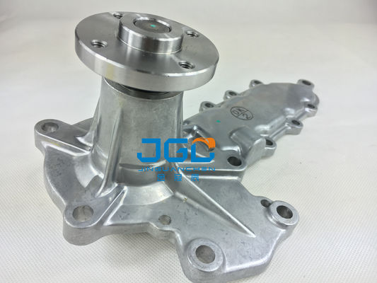 Bộ phận động cơ máy xúc diesel V2203 Máy bơm nước 1G730-73032 1A051-73032